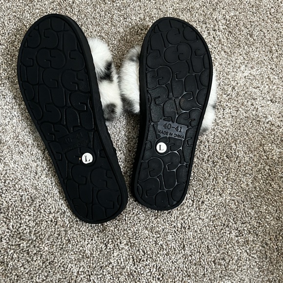 Black and White Furry Slippers - Picture 3 of 4